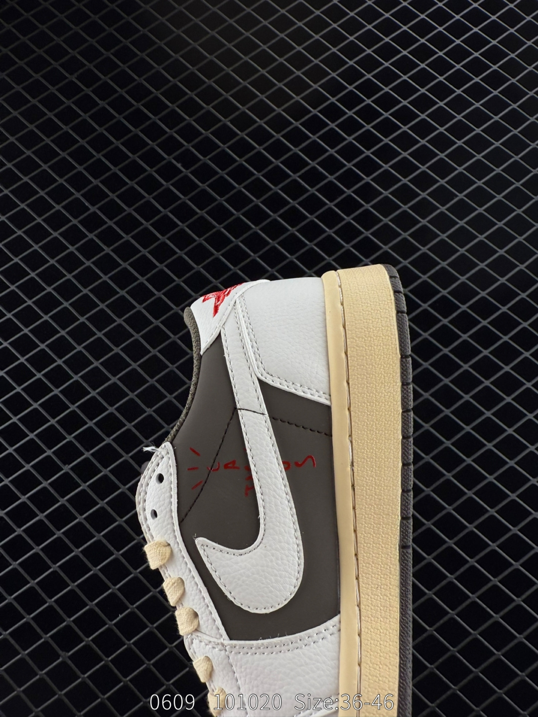 Travis Scott x Air Jordan 1 ” Reverse Mocha “